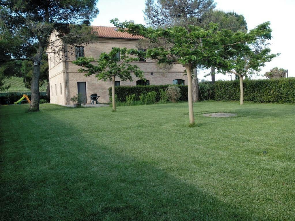 Gasthaus Agriturismo La Fonte Di San Girio Potenza Picena Exterior foto