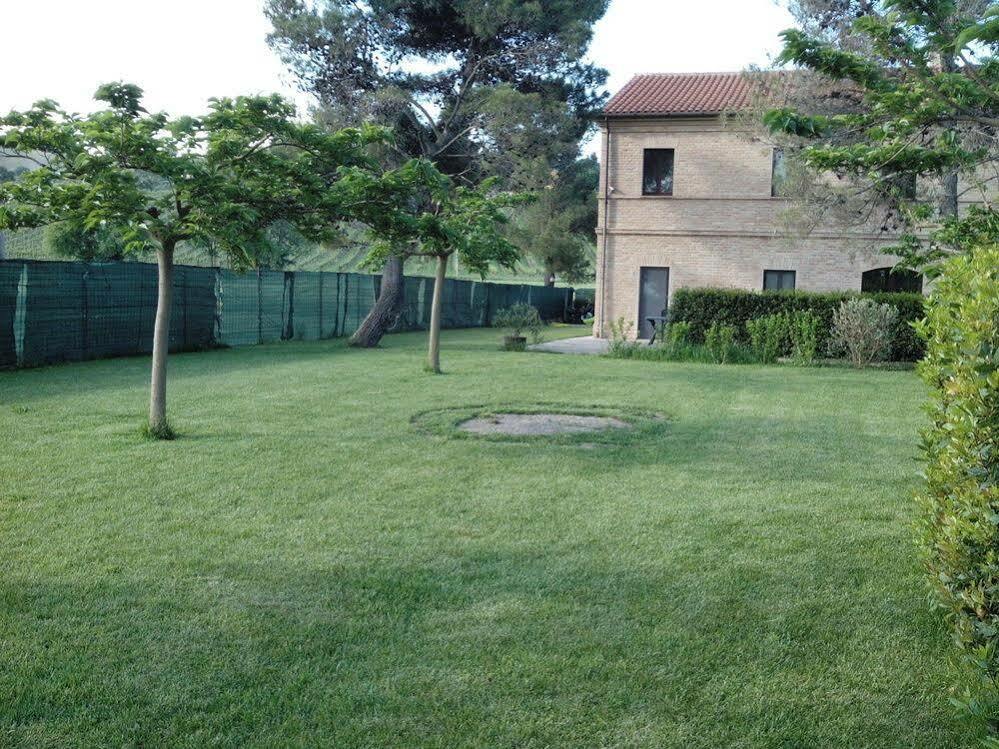 Gasthaus Agriturismo La Fonte Di San Girio Potenza Picena Exterior foto
